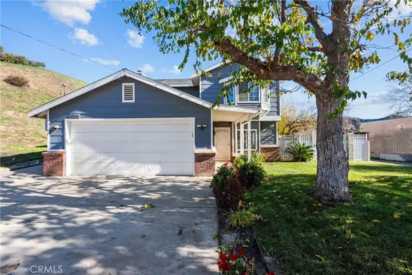 28938 Morningside Dr, Castaic, CA 91384