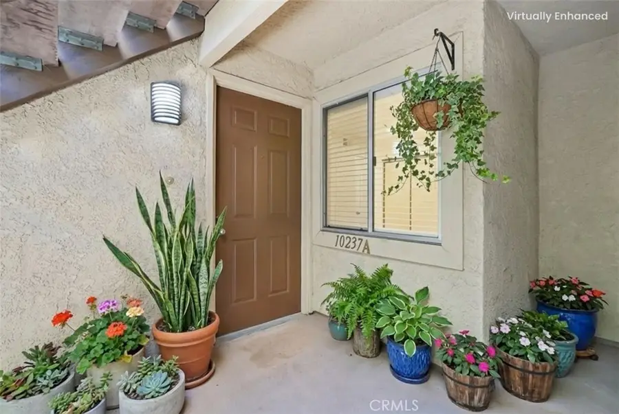 10237 De Soto #A, Chatsworth, CA 91311 - Image #2