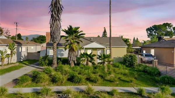 8166 Rhodes Avenue, North Hollywood, CA 91605