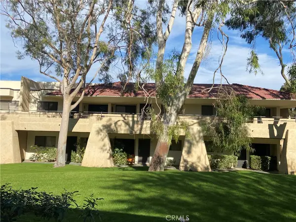 685 N Ashurst Court #H 215, Palm Springs, CA 92262