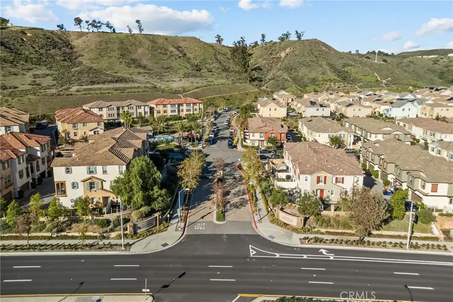 22105 Barrington, Saugus, CA 91350 - #2