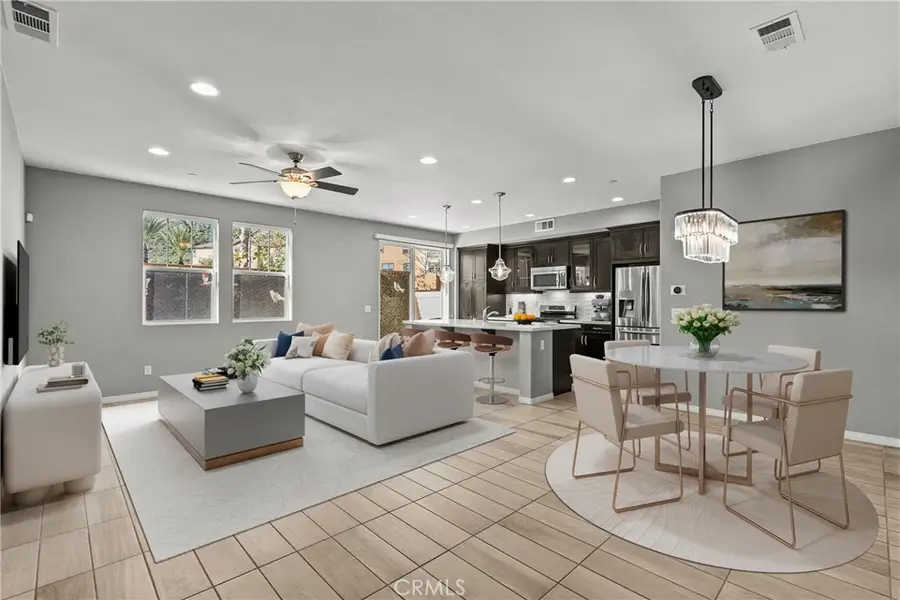 22105 Barrington, Saugus, CA 91350 - #3