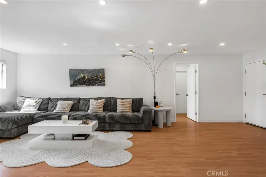 18530 Hatteras Street #213, Tarzana, CA 91356 - #3