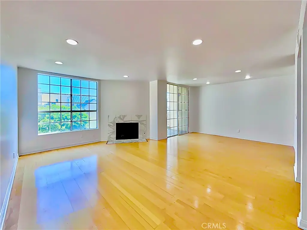1129 Larrabee Street #10, West Hollywood, CA 90069 - #1