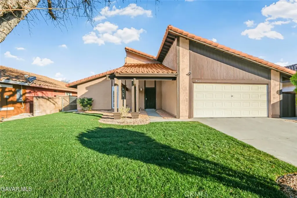 521 W Avenue J14, Lancaster, CA 93534 - #1