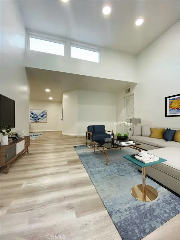 18645 Hatteras Street #278, Tarzana, CA 91356