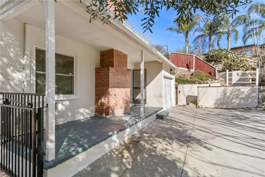 9817 Commerce, Tujunga, CA 91042 - Image #2