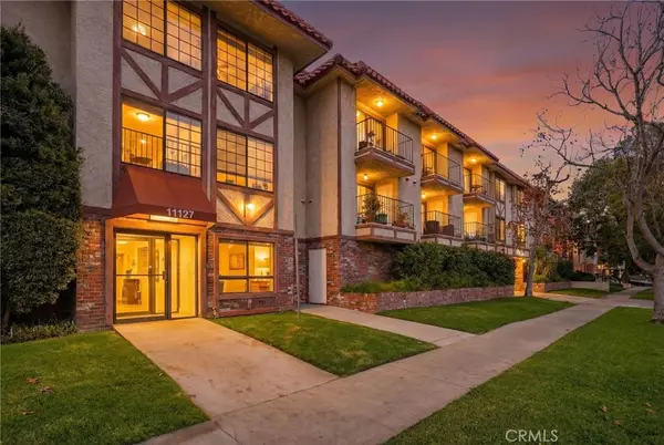 11127 La Maida #9, North Hollywood, CA 91601