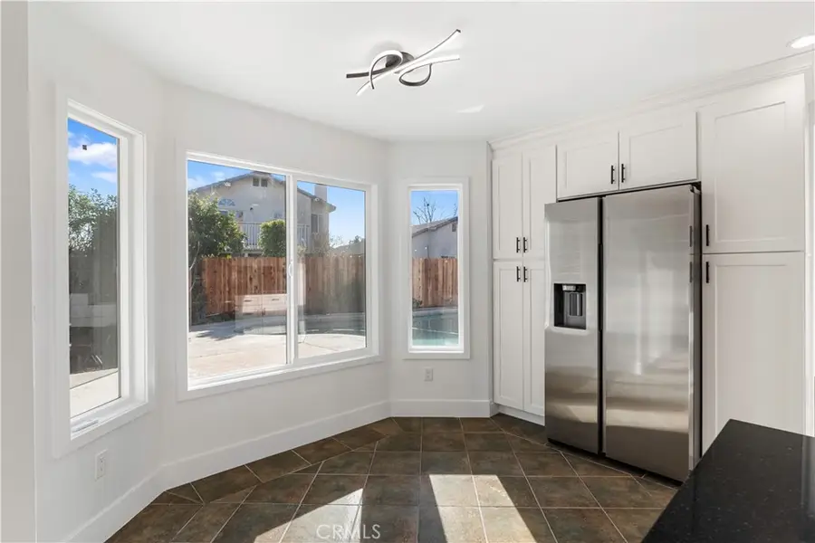 6107 Cartagena Avenue, Bakersfield, CA 93313 - Image #3