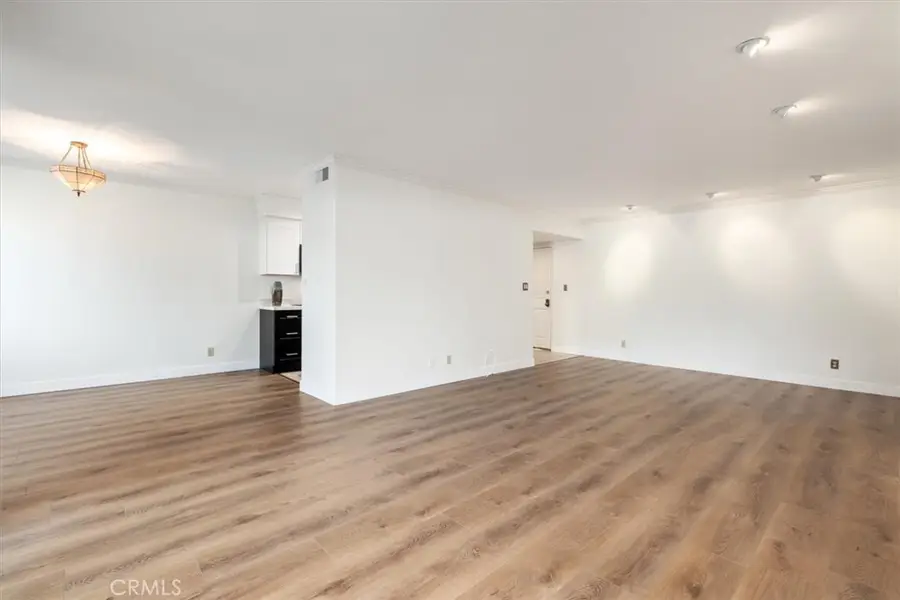 4487 Colbath #101, Sherman Oaks, CA 91423 - Image #3