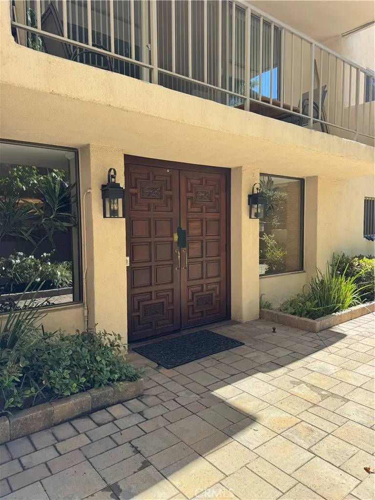 330 W California Boulevard #203, Pasadena, CA 91105 - Image #2