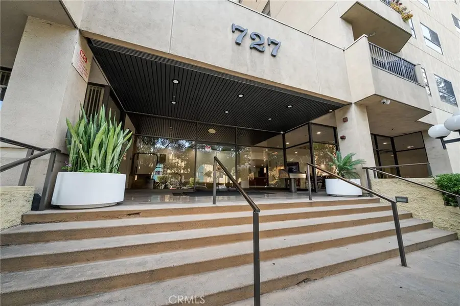 727 S Ardmore #308, Los Angeles, CA 90005 - #2