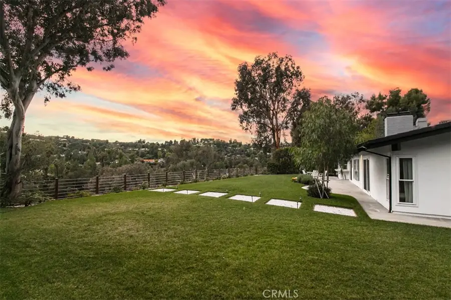 19291 Berclair Lane, Tarzana, CA 91356 - Image #3