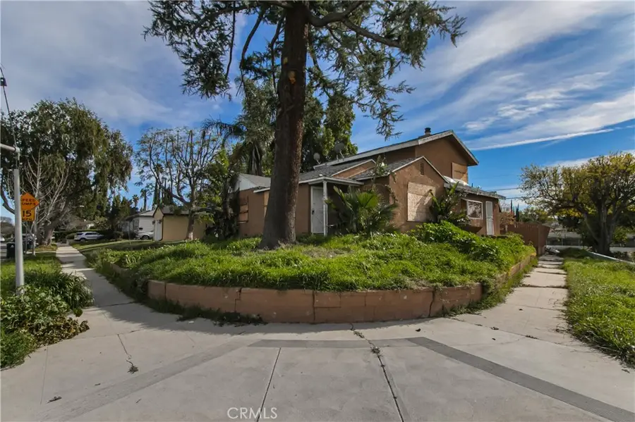 19448 Kittridge, Reseda, CA 91335 - #2