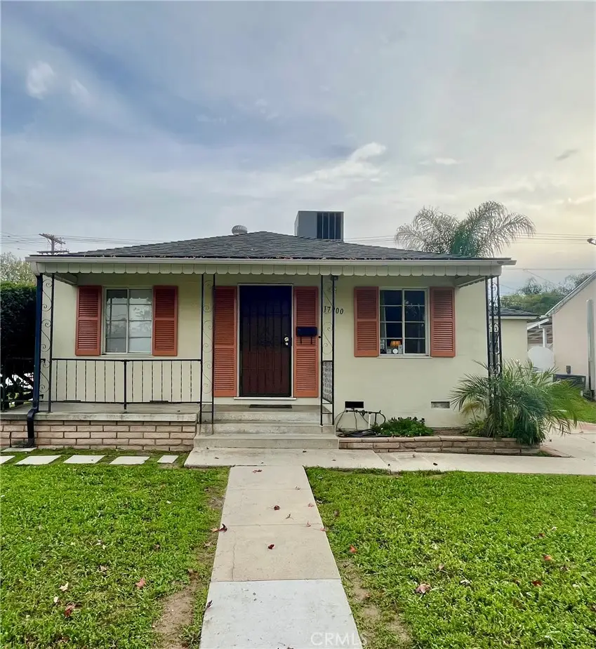 17900 Martha Street, Encino, CA 91316 - Image #2