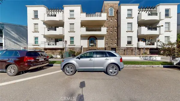 12407 Moorpark #301, Studio City, CA 91604