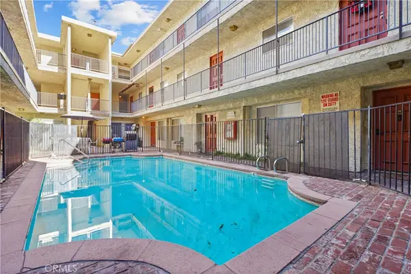 21219 Roscoe, Canoga Park, CA 91304