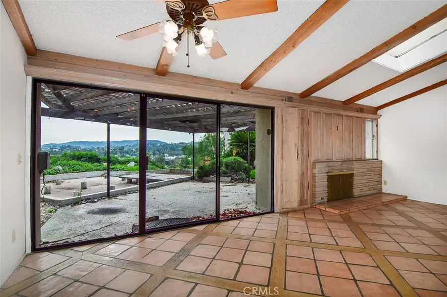 5746 Mcdonie Avenue, Woodland Hills, CA 91367 - Image #3