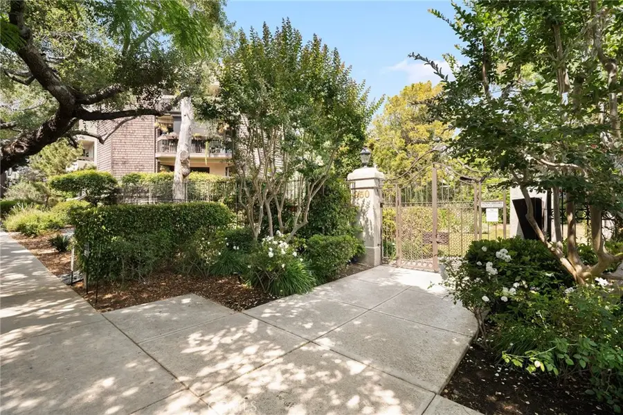 950 N Kings #160, West Hollywood, CA 90069 - Image #2