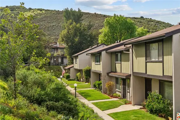 8784 1/2 Wyngate, Sunland, CA 91040