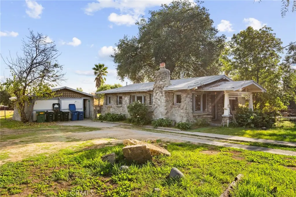 11192 Osborne Street, Sylmar, CA 91342 - Image #1