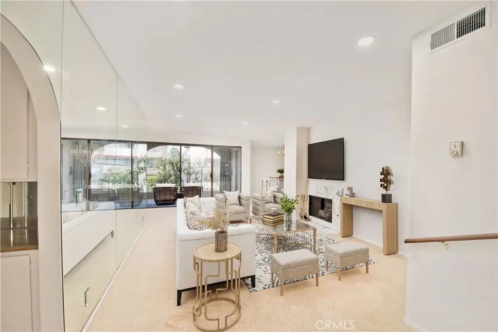 5340 Yarmouth #205, Encino, CA 91316 - Image #1