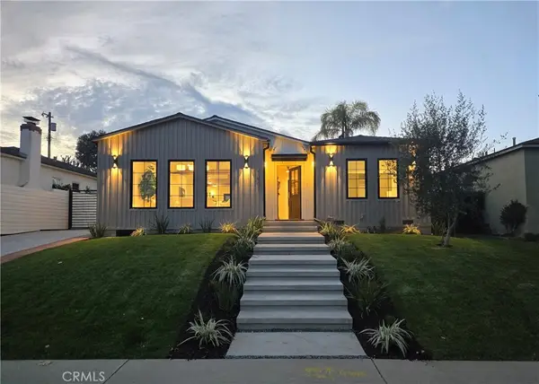 7907 Vicksburg, Los Angeles, CA 90045