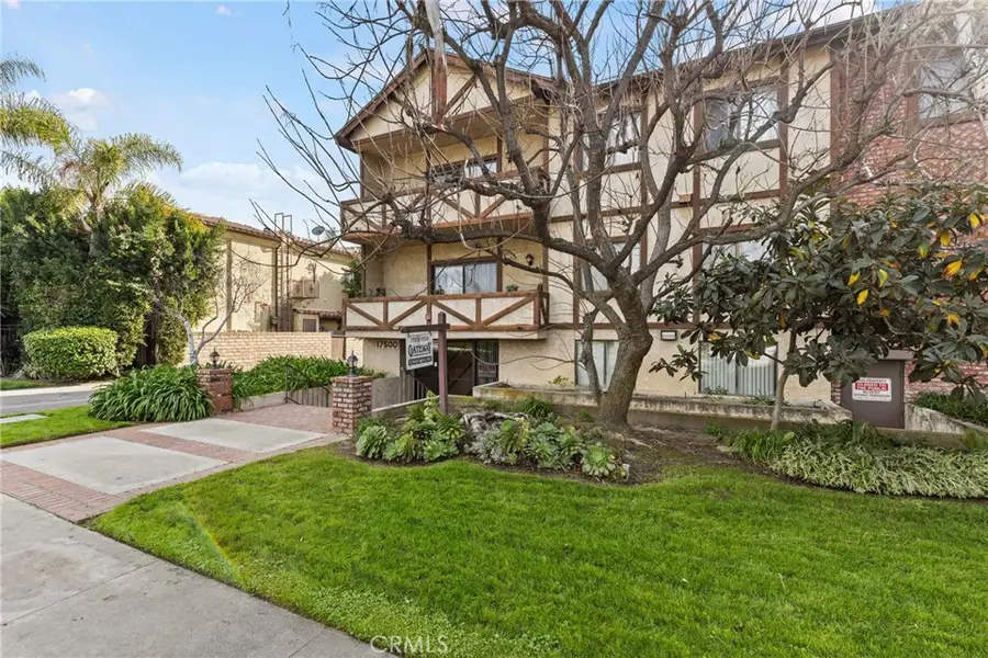 17500 Sherman Way #102, Van Nuys, CA 91406 - Image #2