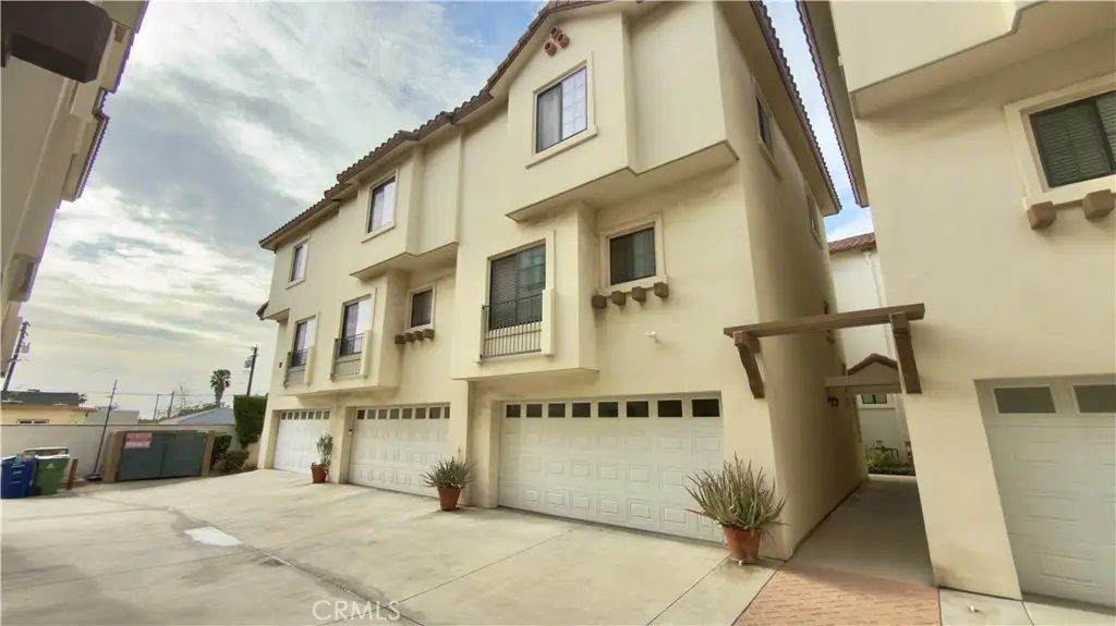 1075 N Maclay #14, San Fernando, CA 91340 - #1