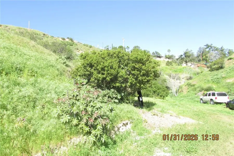 8001 Denivelle Rd., Sunland, CA 91040 - #2
