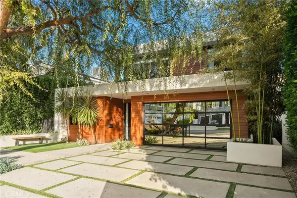 4242 Vantage Avenue, Studio City, CA 91604