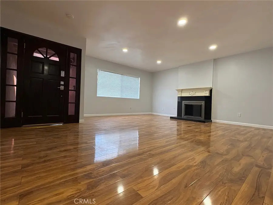 20730 Community, Winnetka, CA 91306 - Image #2