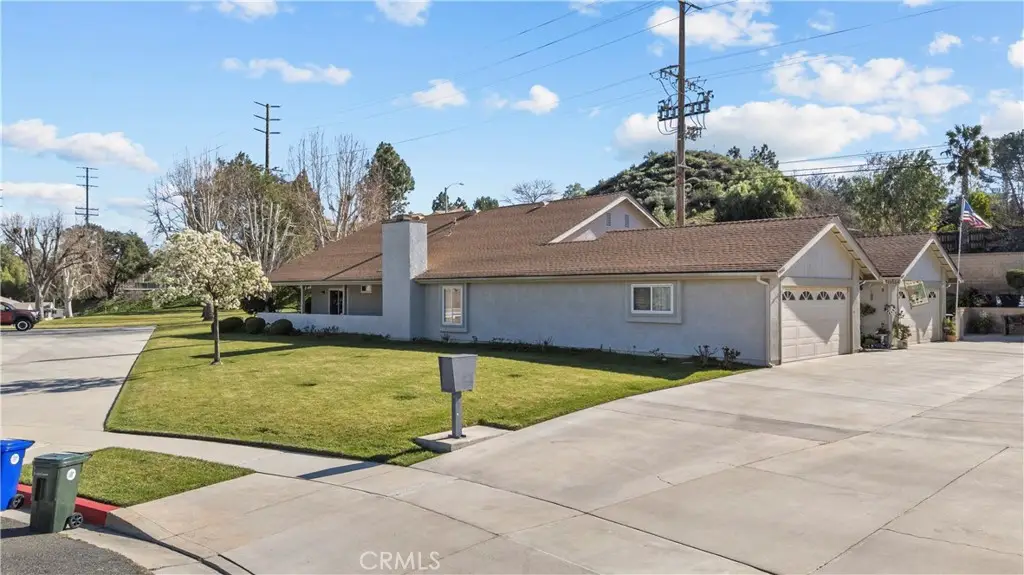 19002 Avenue Of The Oaks, Newhall, CA 91321 - #1