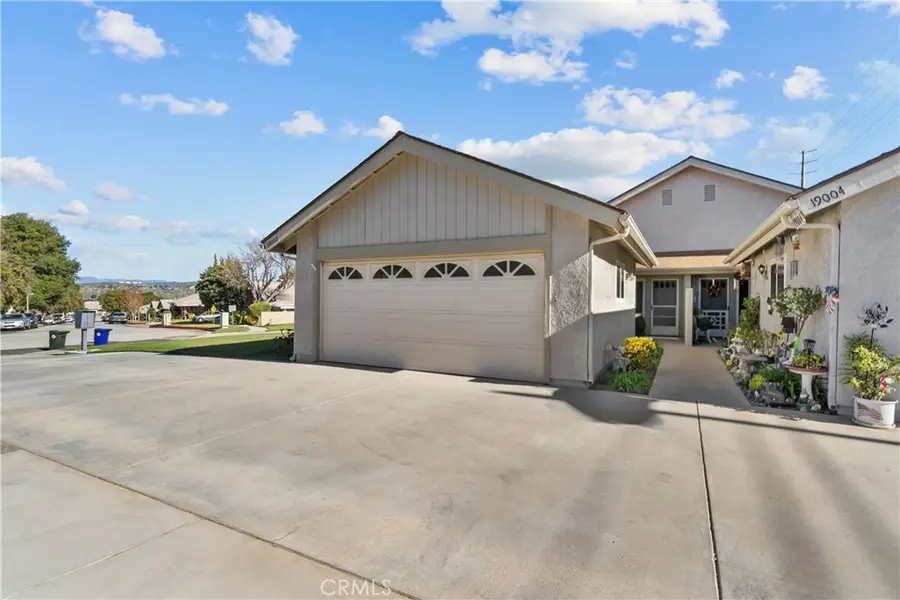 19002 Avenue Of The Oaks, Newhall, CA 91321 - #2