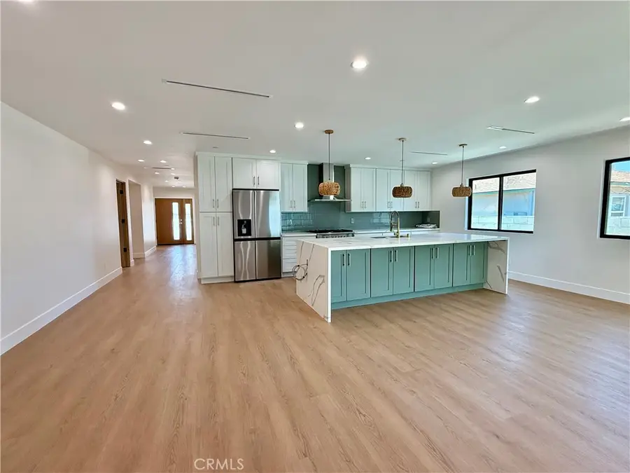 22130 Gault Street, Canoga Park, CA 91303 - #3