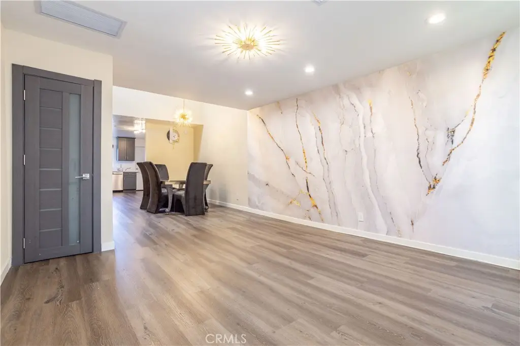 7301 Lennox #B8, Van Nuys, CA 91405 - #1