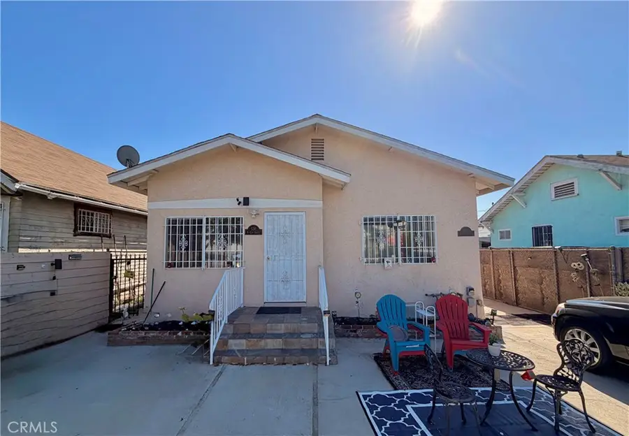 536 W 42nd Street, Los Angeles, CA 90037 - #2