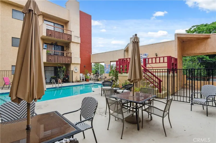 8710 Independence Avenue #301, Canoga Park, CA 91304 - #3