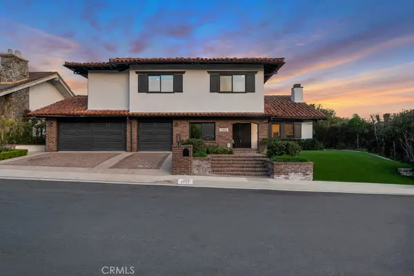 5952 Woodland View Drive, Woodland Hills, CA 91367