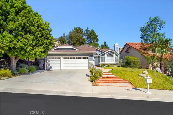 23825 Strathern, Canoga Park, CA 91304