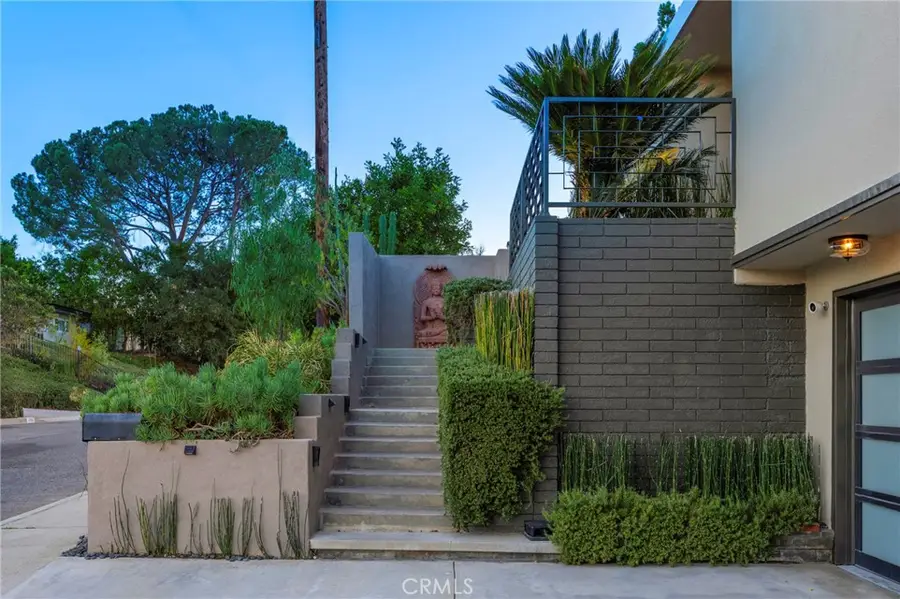 3851 Beverly Ridge Drive, Sherman Oaks, CA 91423 - #2