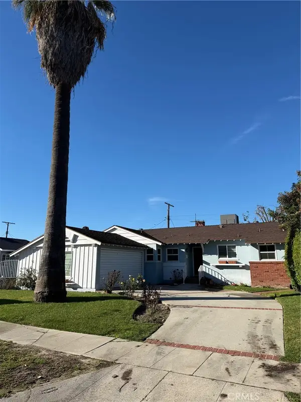 7059 Varna, North Hollywood, CA 91605
