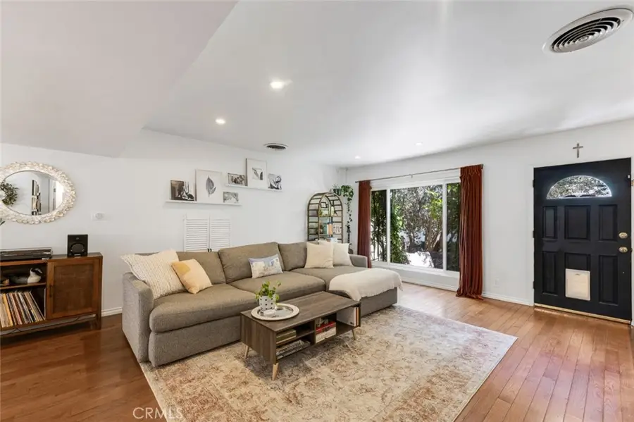 14238 Dickens Street #3, Sherman Oaks, CA 91423 - #2