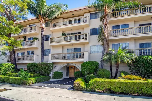 5400 Lindley Avenue #101, Encino, CA 91316