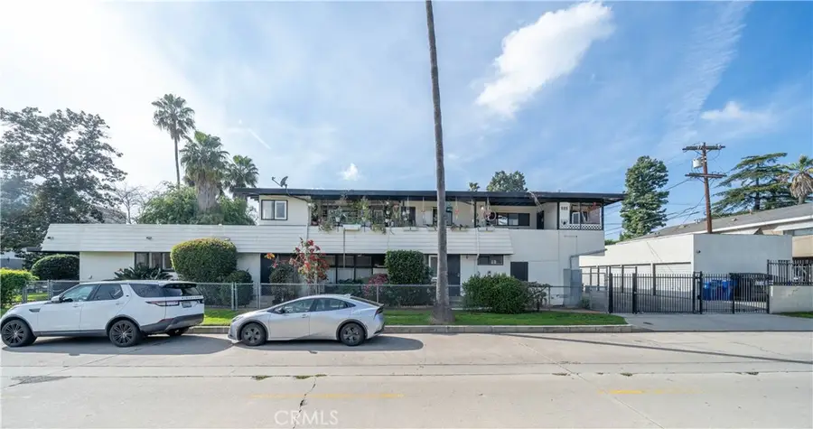 11001 Hortense Street, West Toluca Lake, CA 91602 - #2
