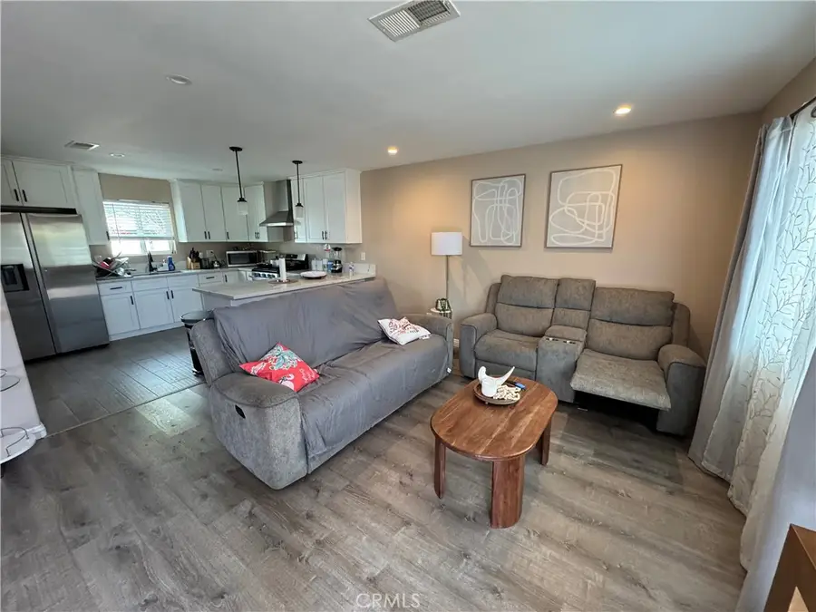 15057 Paddock, Sylmar, CA 91342 - #2