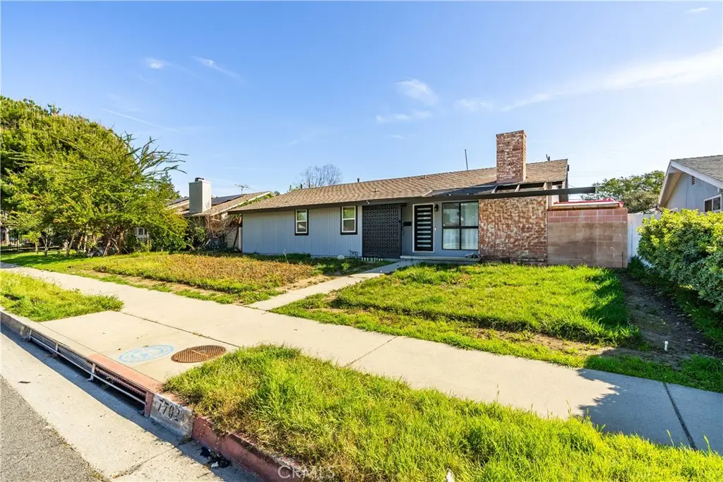 7702 De Soto, Canoga Park, CA 91304 - #1