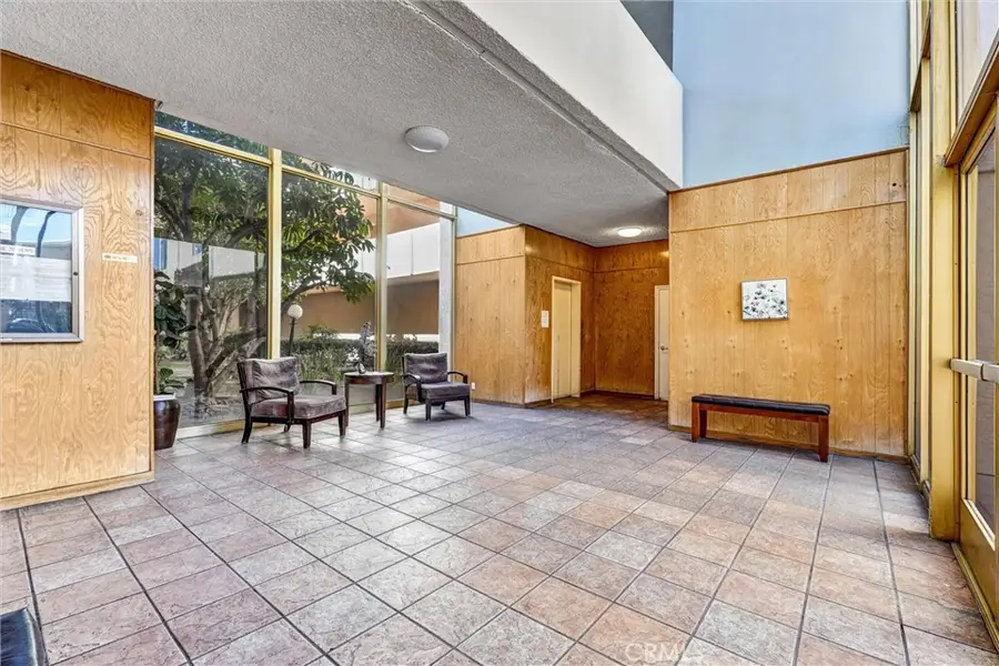 5429 Newcastle, Encino, CA 91316 - #2