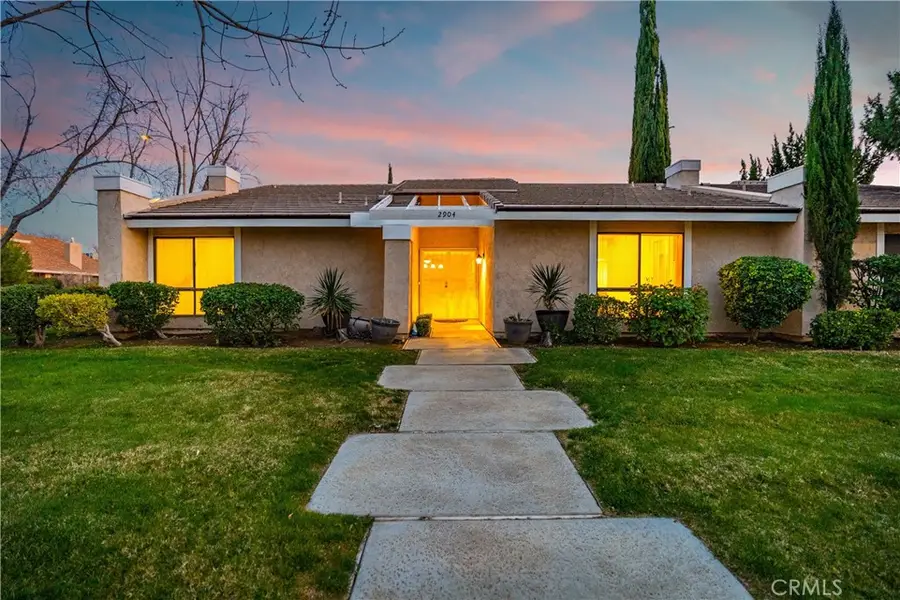 2904 W J4 Avenue, Lancaster, CA 93536 - #3