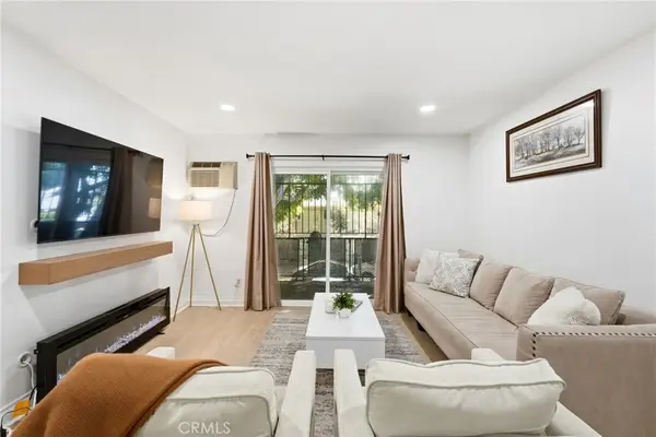 6904 Radford #5, North Hollywood, CA 91605
